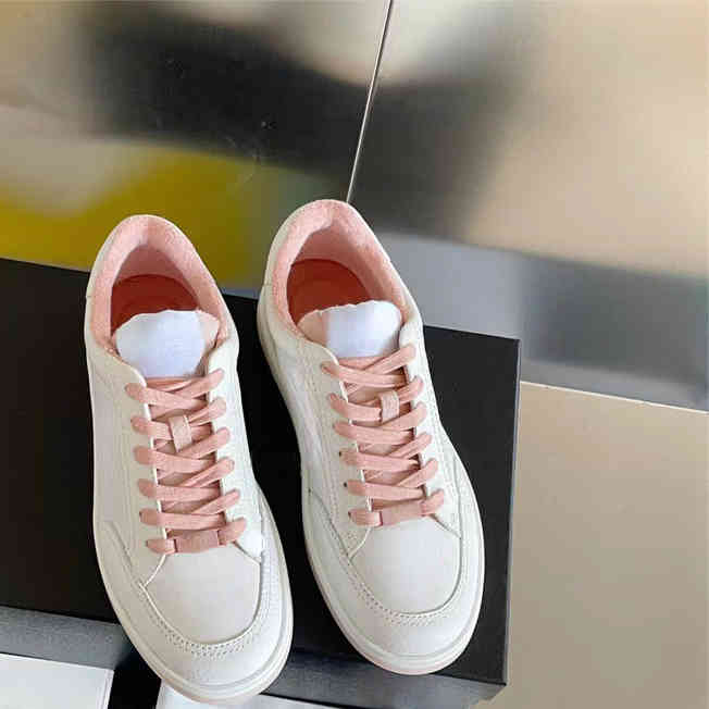 Xiaoxiangfeng casual women's 2022 brand C spring new leather black and panda sports lace up flat white shoes, Light blue
Xiaoxiangfeng casual women's 2022 brand C spring new leather black and panda sports lace up flat white shoes, Light blue