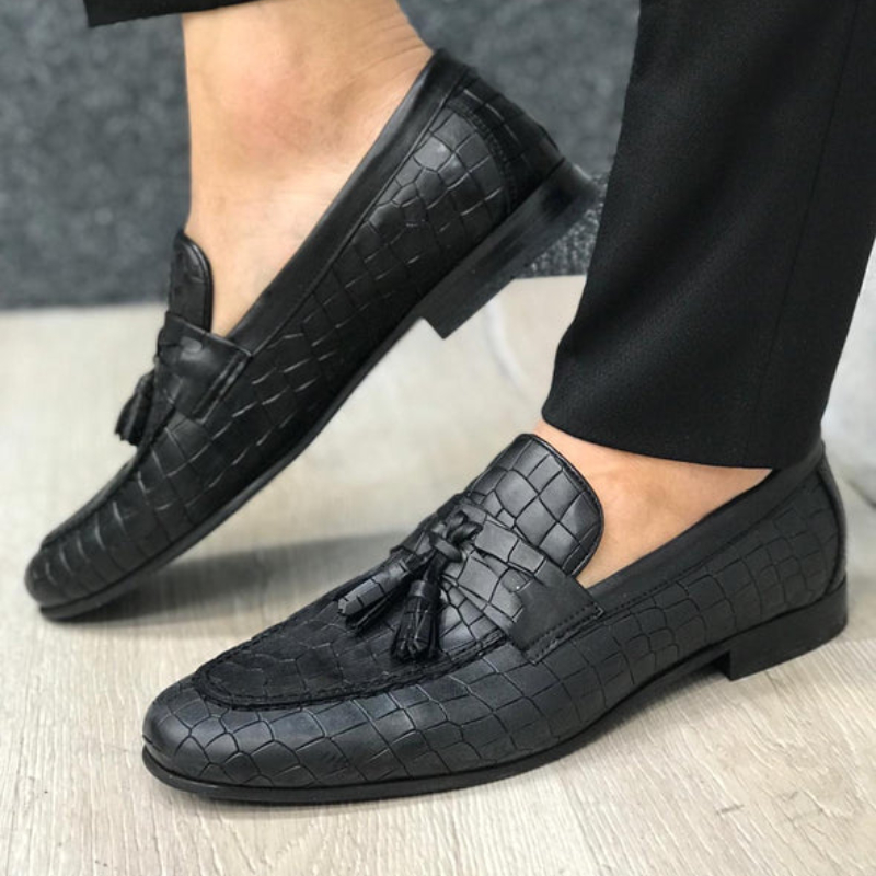 Men British Loafers Solid Color Stone Pattern PU Round Toe Mask Tassel Fashion Business Casual Wedding Party Daily Dress Shoes