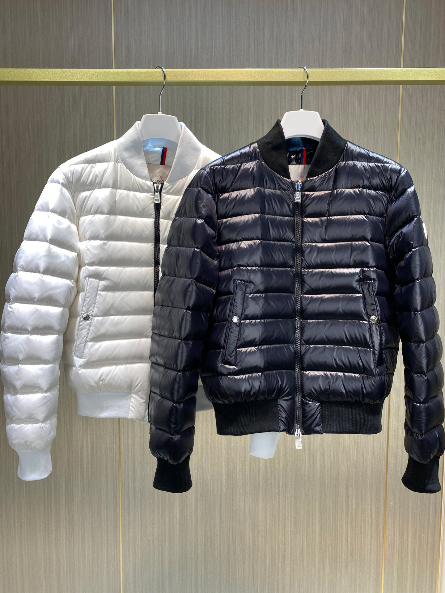 22ss Mens Stylist Coat Parka Winter Jacket Fashion Men Women Overcoat Jacket Down Outerwear Causal Hip Hop Streetwear Size S-4XL, Not for sale products/no ship
22ss Mens Stylist Coat Parka Winter Jacket Fashion Men Women Overcoat Jacket Down Outerwear Causal Hip Hop Streetwear Size S-4XL, Not for sale products/no ship