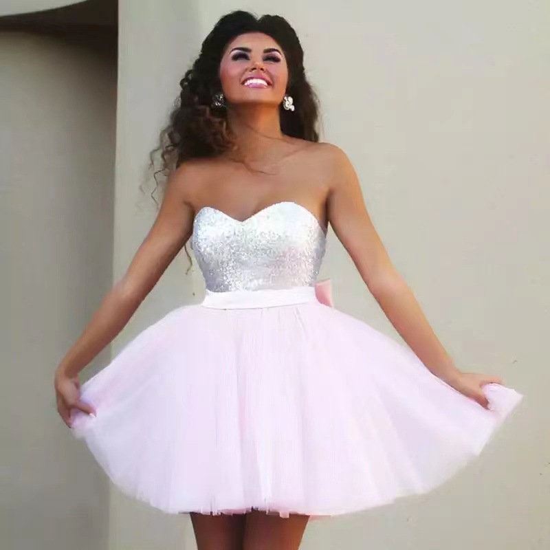 Sweet 16 Short Prom Dresses Lace Appliques with Crystal Beads Puffy Tulle 2023 Cocktail Party Dresses Little Black Graduation Homecoming Gowns