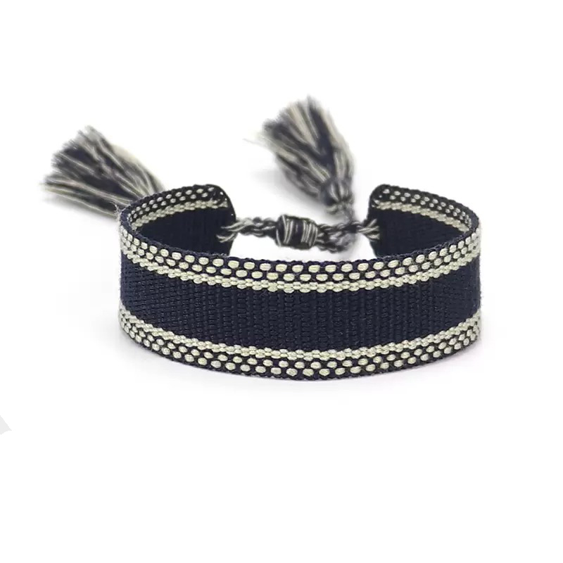 Fashion luxury charms bracelet custom letters weave tassel bracelets handmade braided charm adjustable wrist bohemian hand rope jewelry embroidery bangles
Fashion luxury charms bracelet custom letters weave tassel bracelets handmade braided charm adjustable wrist bohemian hand rope jewelry embroidery bangles
