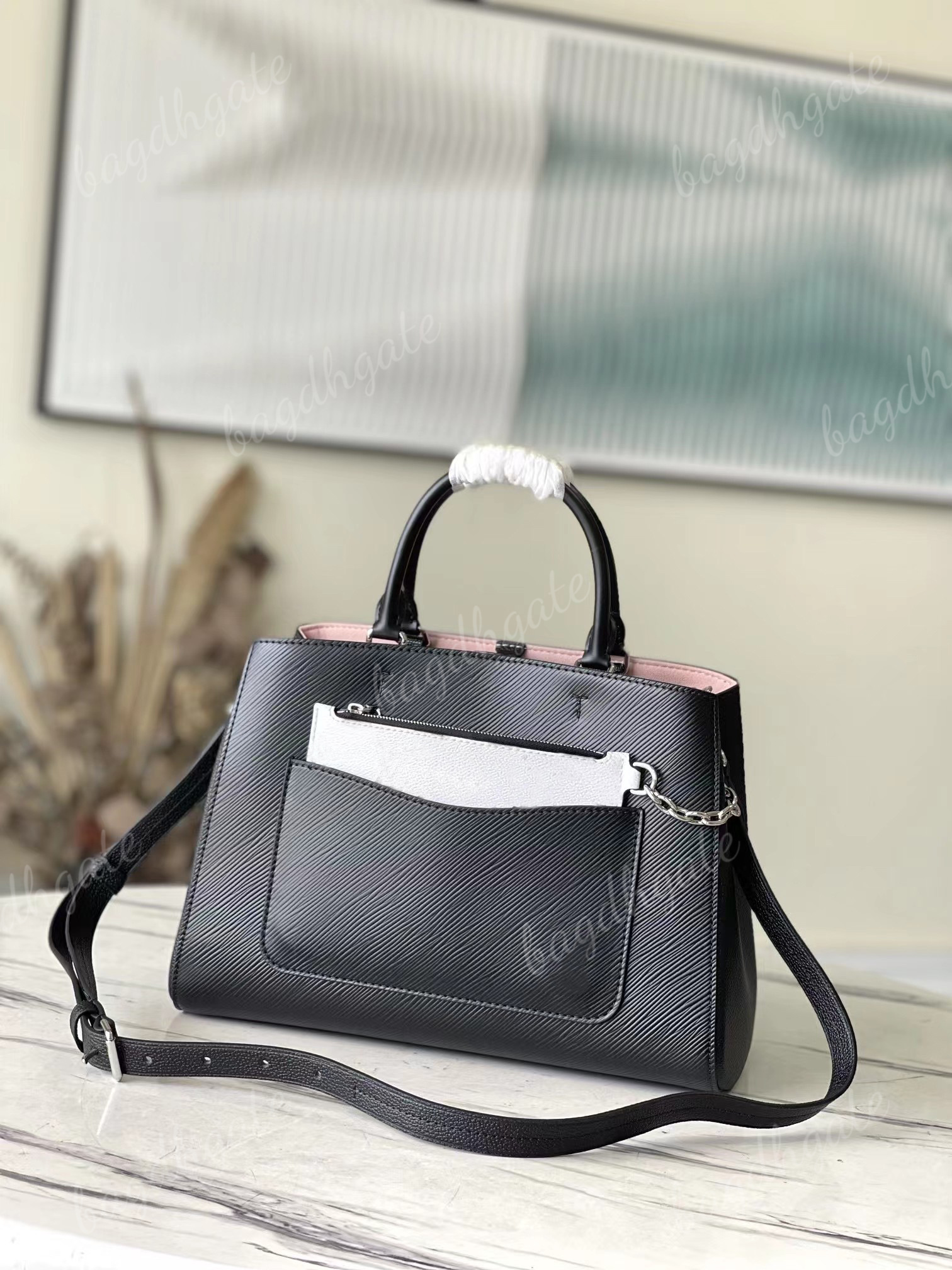 Lvity Designer luxury bag is made of imported cowhide leather soft and delicate smooth lines detachable shoulder belt large capacity grey 30cm, Justbox
Lvity Designer luxury bag is made of imported cowhide leather soft and delicate smooth lines detachable shoulder belt large capacity grey 30cm, Justbox