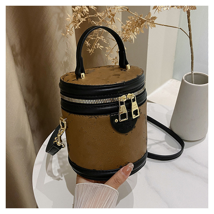 Brand Day Packs Women Shoulder Bags Ladies Handbag Messenger Famous Brand bucket bag candy Letter printing FASHION brown black, Brown g 201
Brand Day Packs Women Shoulder Bags Ladies Handbag Messenger Famous Brand bucket bag candy Letter printing FASHION brown black, Brown g 201