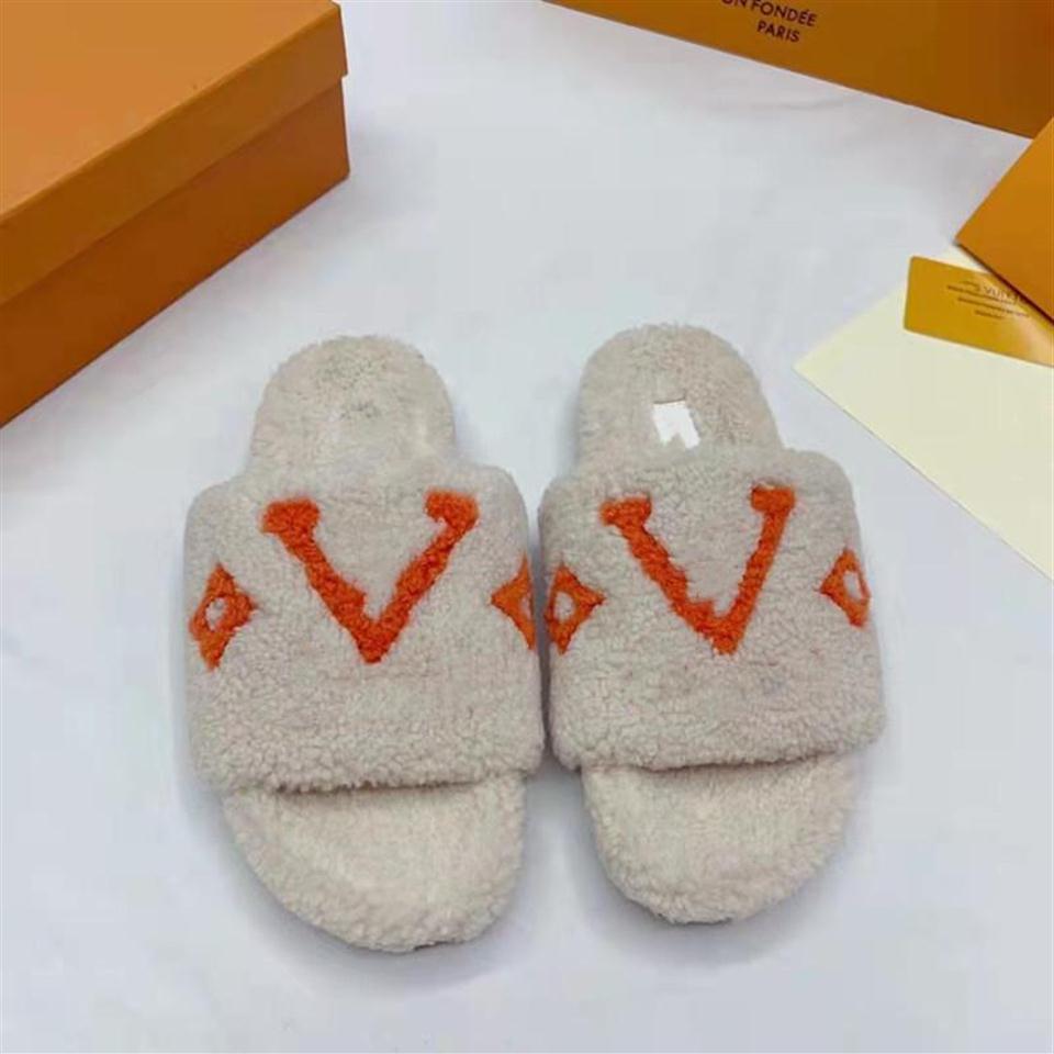 Net red fur slippers OP94 women wear 2022 new luxury female designer autumn and winter fashion warm lamb versatile trend thick bot2683, Mode other model contact with us
Net red fur slippers OP94 women wear 2022 new luxury female designer autumn and winter fashion warm lamb versatile trend thick bot2683, Mode other model contact with us