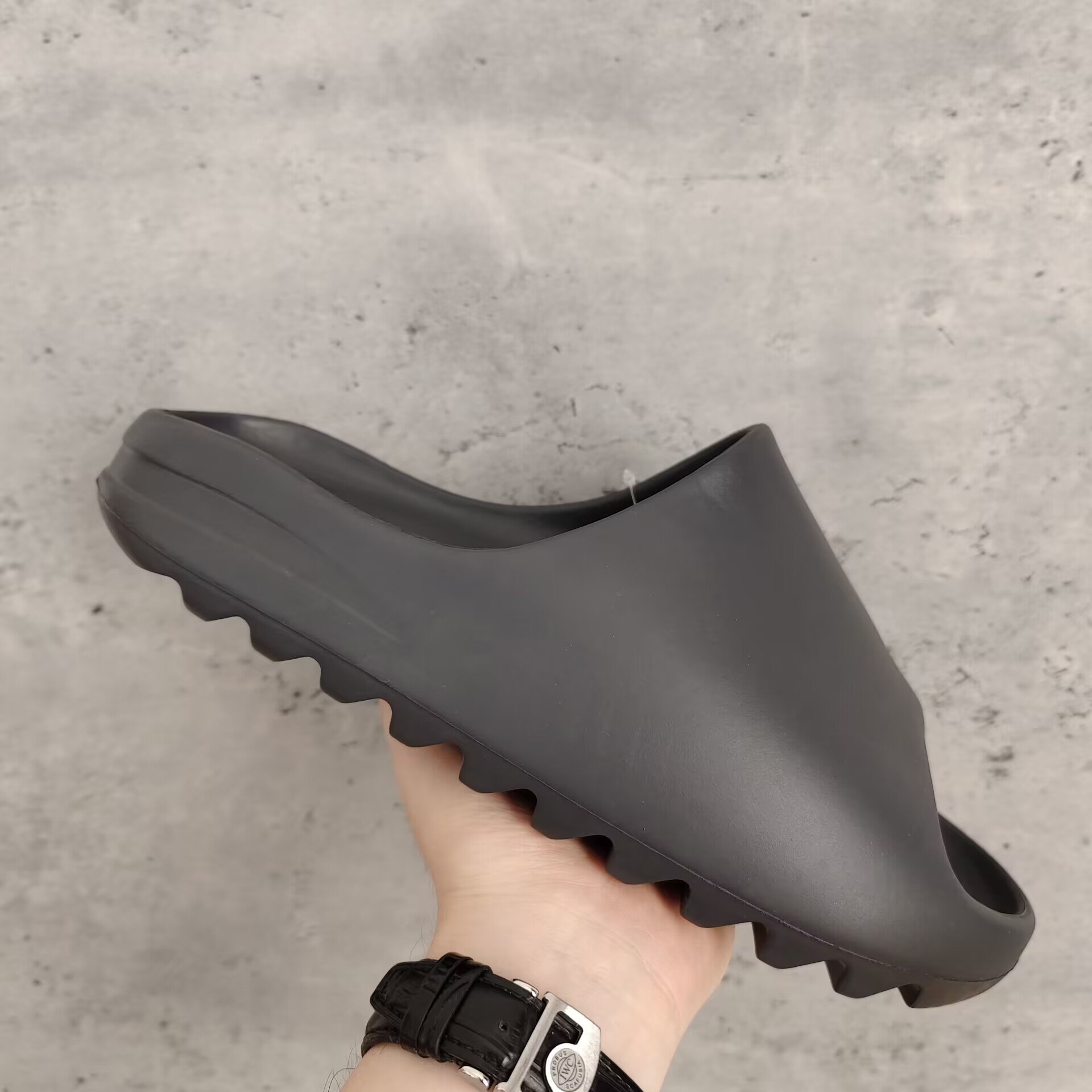 Designer sandals slippers men woman sandal Black White Resin pure Ochre bone slippers mens womens slide slipper slides EVA sliders clog soot onyx 36-47, Customized
Designer sandals slippers men woman sandal Black White Resin pure Ochre bone slippers mens womens slide slipper slides EVA sliders clog soot onyx 36-47, Customized