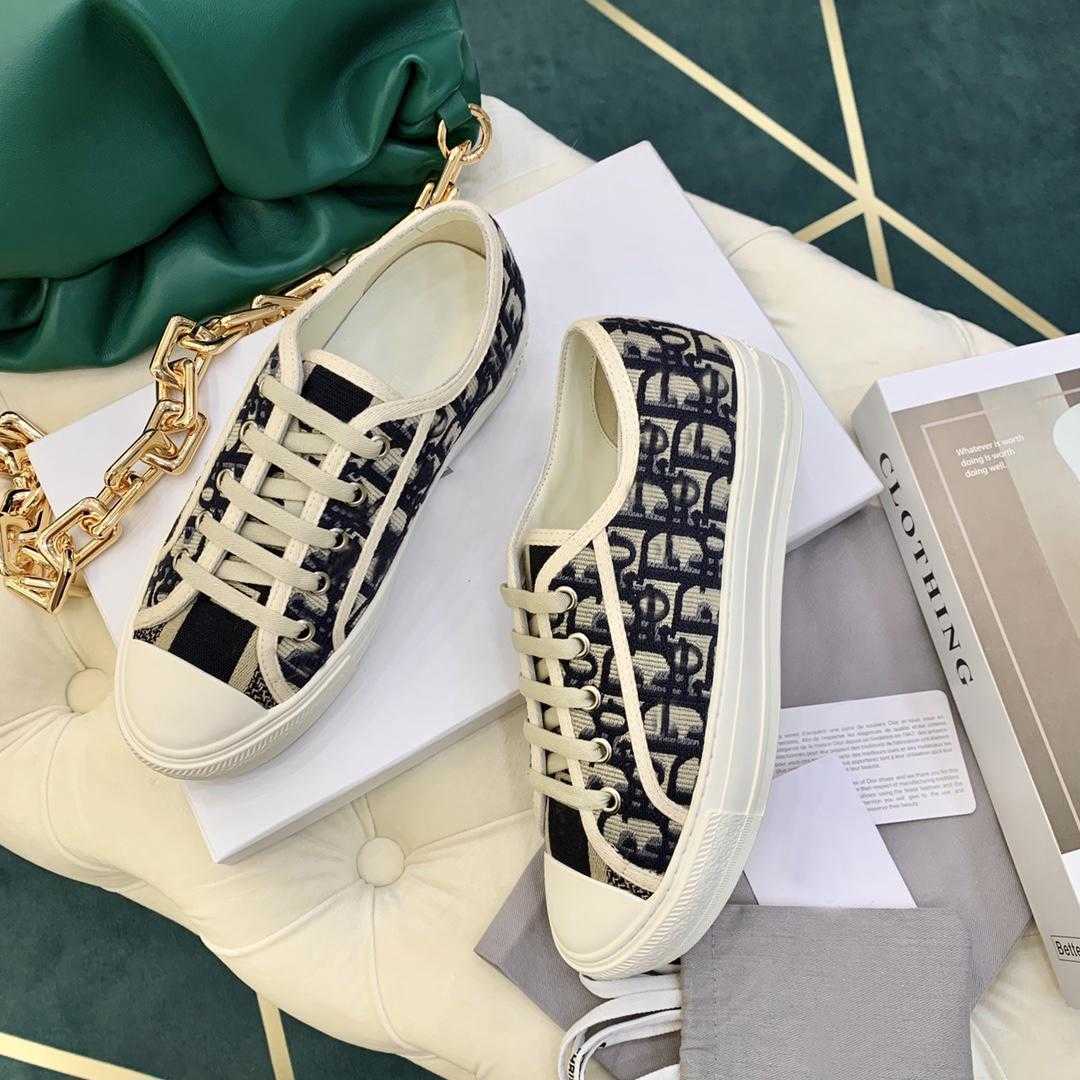 Women Walk 'n' Oblique Canvas Casual Shoes Sneaker Gray Black White Embroidered Cotton Low-cut shoe Cotton with Rosa Mutabilis Trainers, Color 16
Women Walk 'n' Oblique Canvas Casual Shoes Sneaker Gray Black White Embroidered Cotton Low-cut shoe Cotton with Rosa Mutabilis Trainers, Color 16