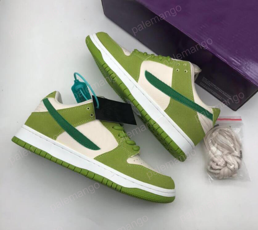 Shoes High Quality Kermit Skate Basketball for Men Womens Sport Sneakers Green White Women Sneaker DJ6188-300, Bubble film
Shoes High Quality Kermit Skate Basketball for Men Womens Sport Sneakers Green White Women Sneaker DJ6188-300, Bubble film