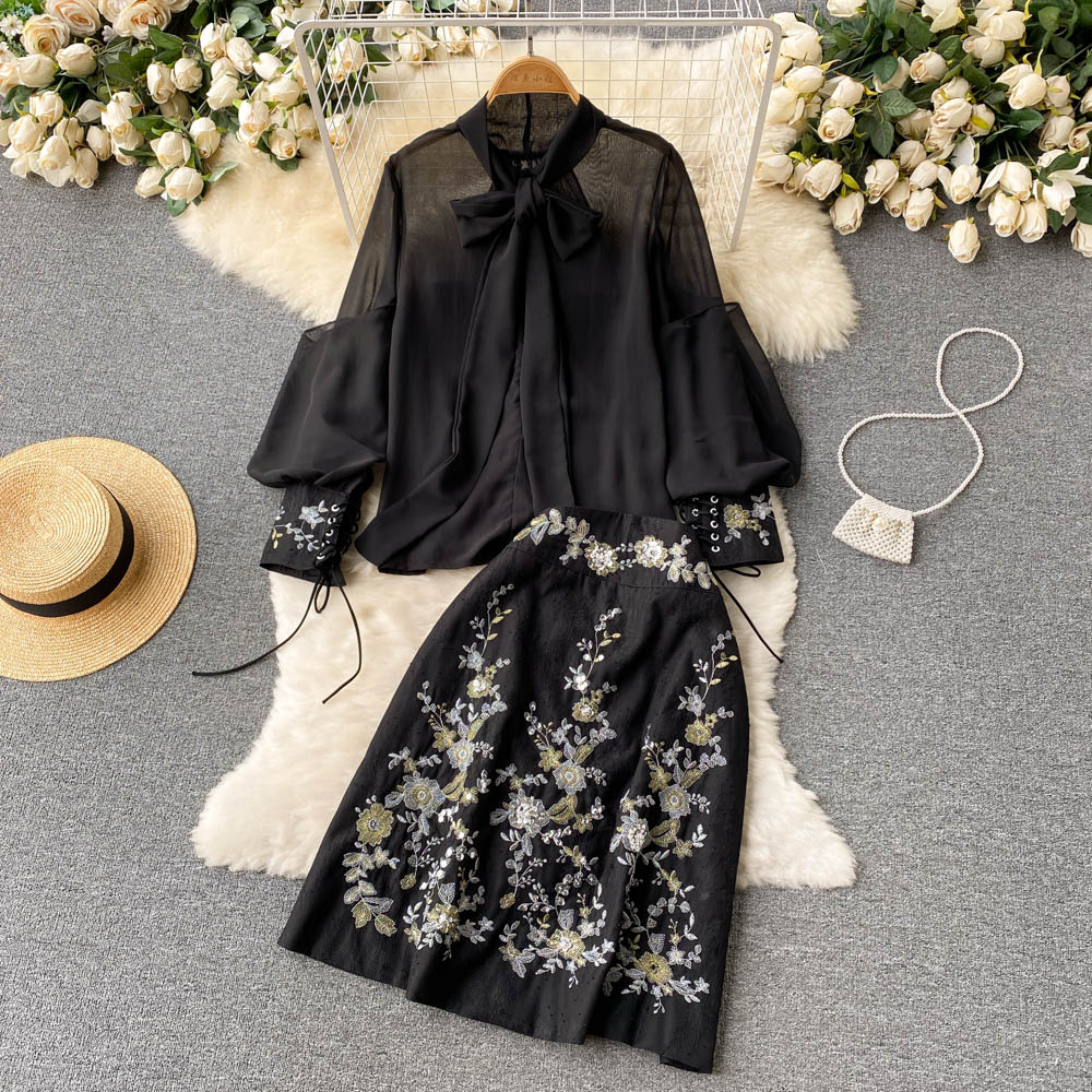 Runway Office Lady Two Piece Dress Shorts Sets Flower Print Lantern Sleeve Belt Shirt Tops Mini Pockets Shorts Woman Suits 2022, Same as picture
Runway Office Lady Two Piece Dress Shorts Sets Flower Print Lantern Sleeve Belt Shirt Tops Mini Pockets Shorts Woman Suits 2022, Same as picture