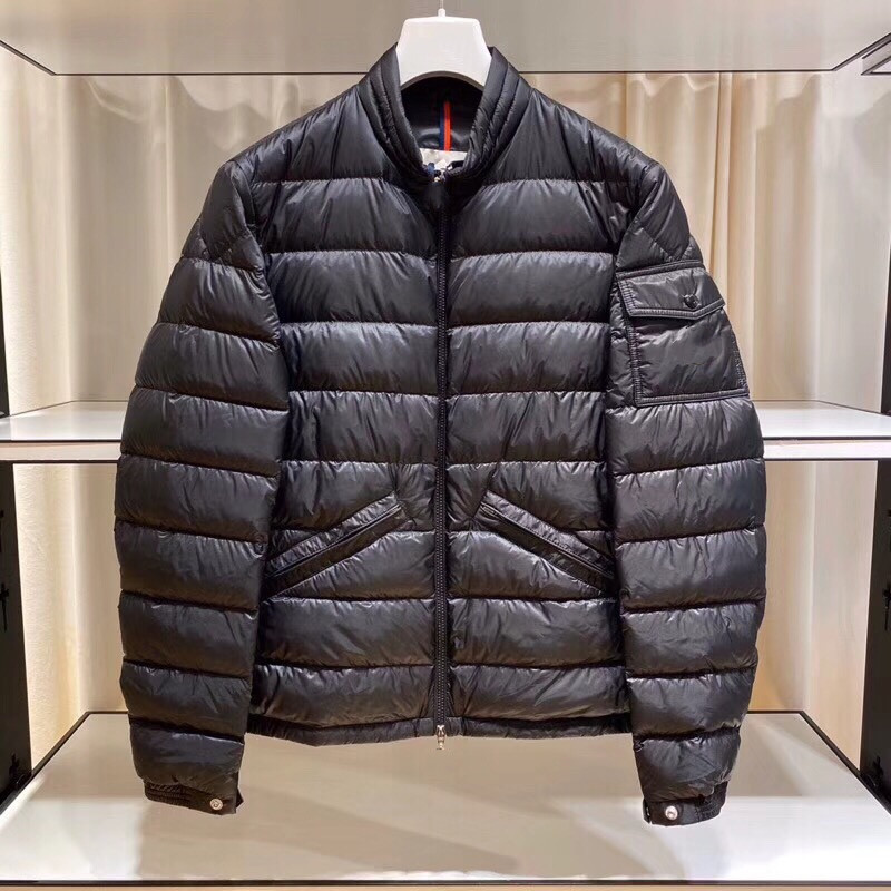 Men Winter Down Coat Casual Puffer Jacket Black Classic Stand Collar Outerwear Doudoune Lightweight Jacket Fashion Solid Black/Green Color Size -XXL Parka, Freight difference
Men Winter Down Coat Casual Puffer Jacket Black Classic Stand Collar Outerwear Doudoune Lightweight Jacket Fashion Solid Black/Green Color Size -XXL Parka, Freight difference
