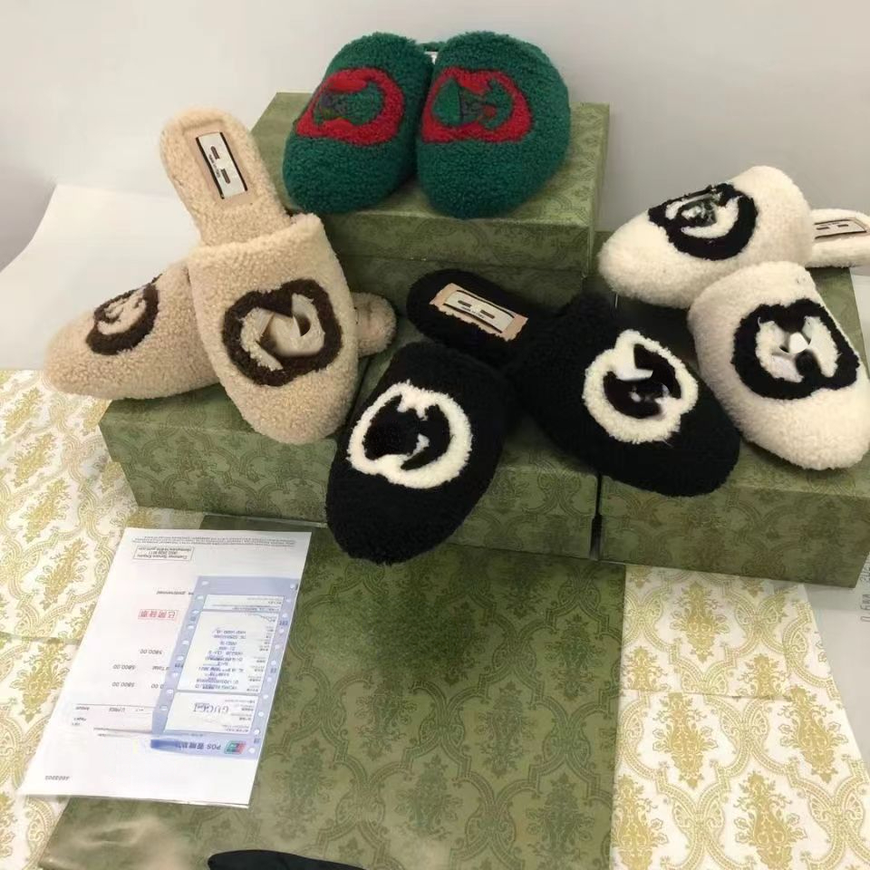 Woolen slippers OP35 women wear 2022 new lamb wool INS fashionable shoes autumn winter fashionable home cotton shoes Korean version, Mode other model contact with us
Woolen slippers OP35 women wear 2022 new lamb wool INS fashionable shoes autumn winter fashionable home cotton shoes Korean version, Mode other model contact with us