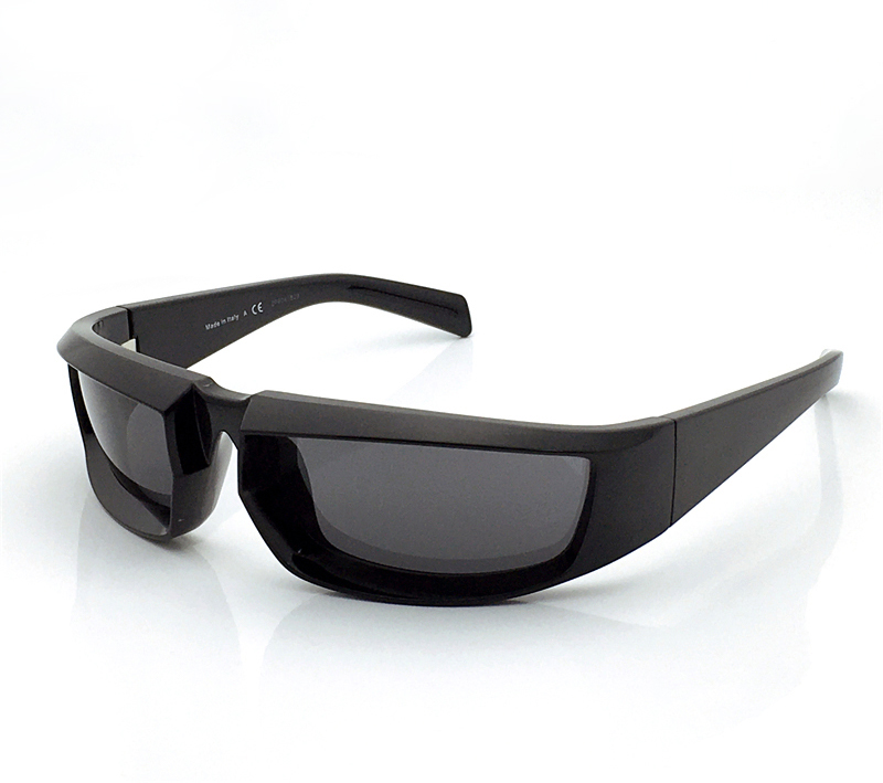 Luxury trend designer 25y runway sunglasses for women and mens vintage personality fashion show glasses summer outdoor Avant-garde style Anti-Ultraviolet with case
Luxury trend designer 25y runway sunglasses for women and mens vintage personality fashion show glasses summer outdoor Avant-garde style Anti-Ultraviolet with case