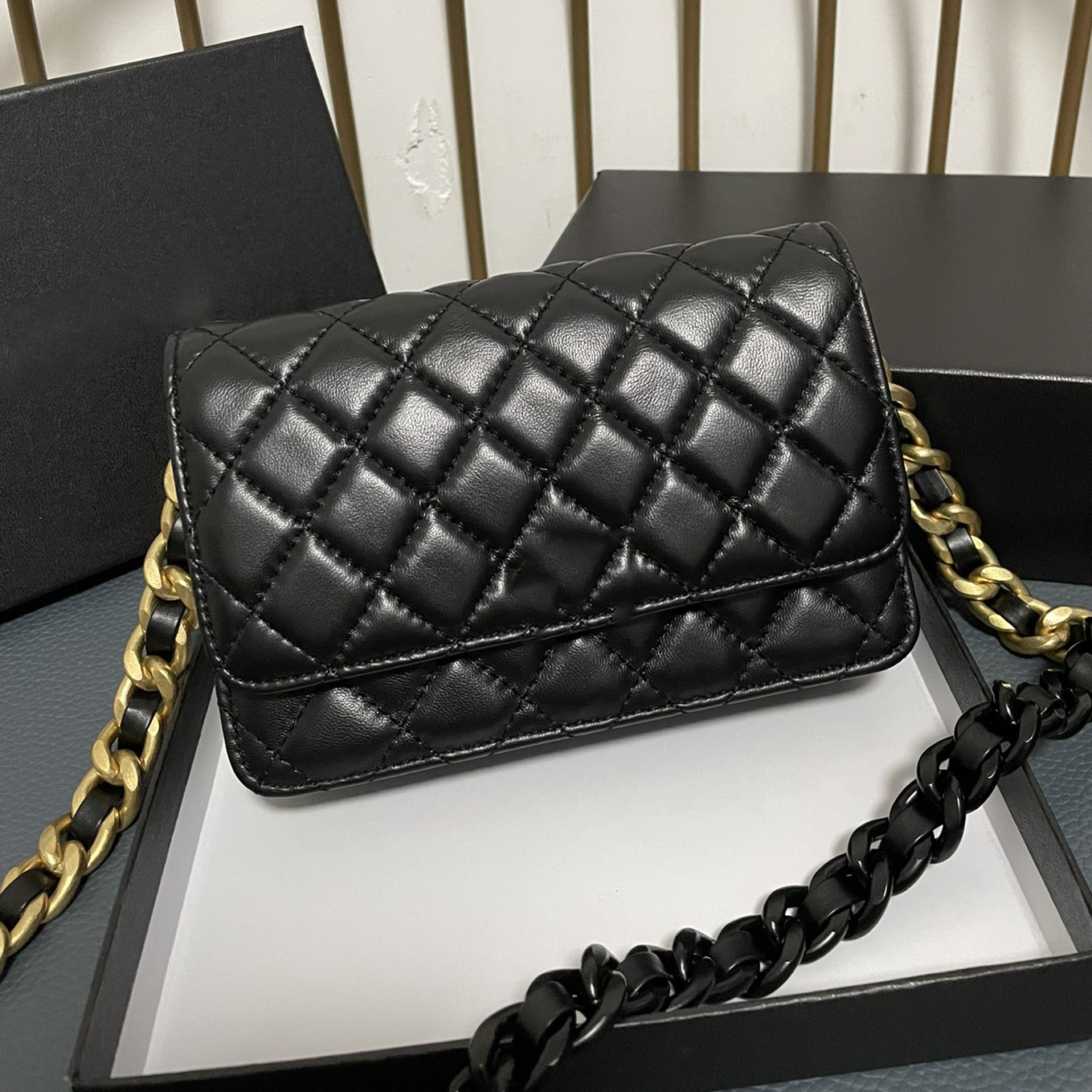 Women's Luxury Designers Shoulder Bags 2023 Textured Sheepskin Gold Chain Strap Envelope Fashion Multi-functional Cross-body Bag Factory Direct Sales, Pink
Women's Luxury Designers Shoulder Bags 2023 Textured Sheepskin Gold Chain Strap Envelope Fashion Multi-functional Cross-body Bag Factory Direct Sales, Pink