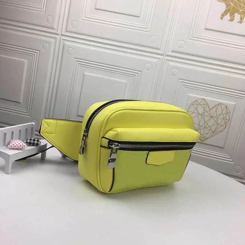 Fashionable Unisex Shoulder Bag with Multiple Pockets and Stylish Design, Size:21cm
Fashionable Unisex Shoulder Bag with Multiple Pockets and Stylish Design, Size:21cm