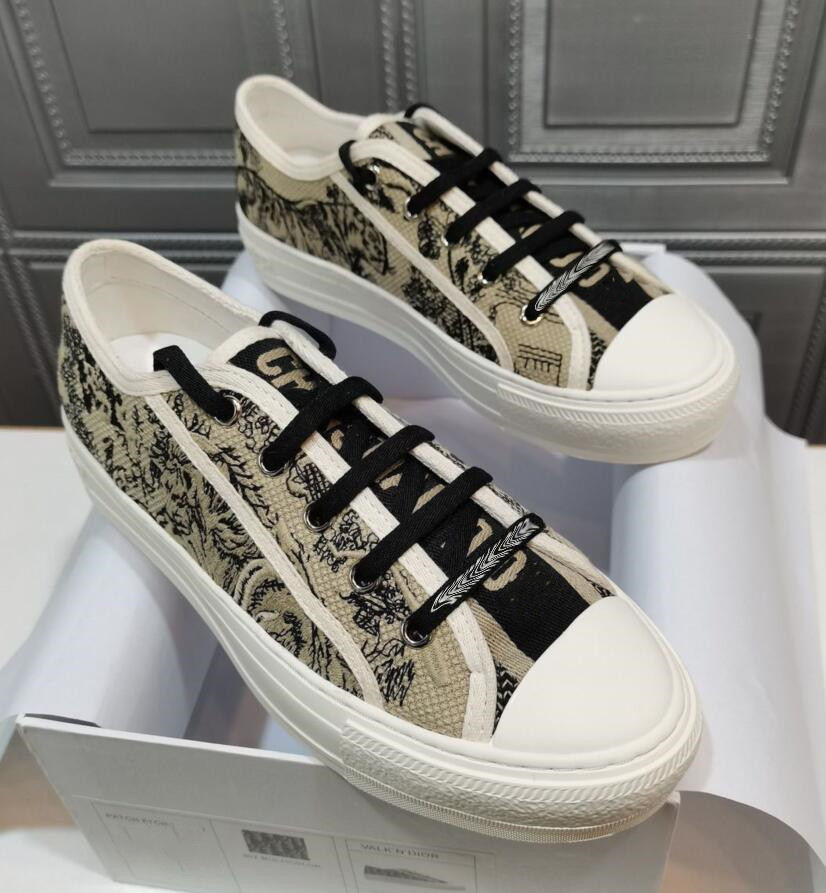 Fashion Women's Dress shoes Ladies breathable sneakers Top Quality Shoe Woman casual comfortable embroidery shoes D0459, 18
Fashion Women's Dress shoes Ladies breathable sneakers Top Quality Shoe Woman casual comfortable embroidery shoes D0459, 18