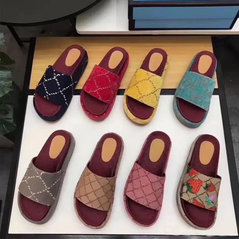 Beach slippers fashion Thick bottom designer Women Shoes Cartoon Alphabet lady Platform Leather Heels letter Slides sexy High heel Sandals, Other
Beach slippers fashion Thick bottom designer Women Shoes Cartoon Alphabet lady Platform Leather Heels letter Slides sexy High heel Sandals, Other