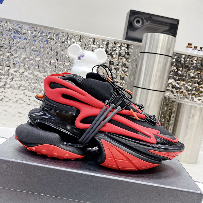 Luxury Designer casual shoe for men bullet shoes mans womens Sneakers NEW Oversize Light Rubber air cushion Sole thick bottom red black white color women 3D Trainers