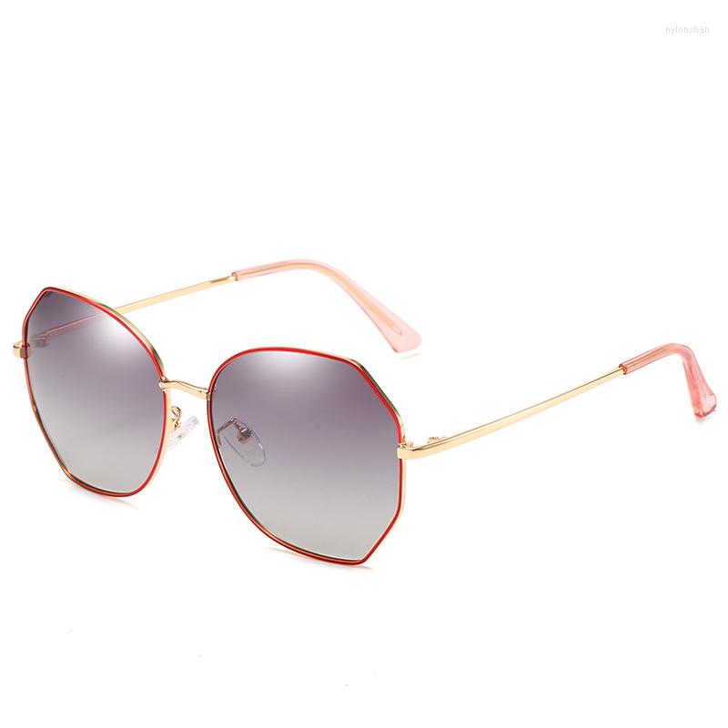 Sunglasses Viodream Metal Large Frame Korean Version Polarized Sun Glasses Women Designer High QualitySunglasses
Sunglasses Viodream Metal Large Frame Korean Version Polarized Sun Glasses Women Designer High QualitySunglasses