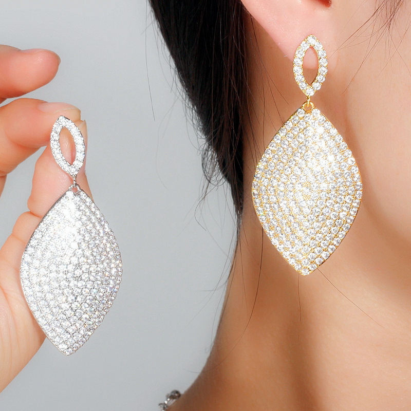 2024 Sparkling Dangle Earrings Luxury Jewelry 925 Sterling Silver Gold Fill Pave White Sapphire CZ Diamond Gemstones Party Women Wedding Drop Leaf Ear