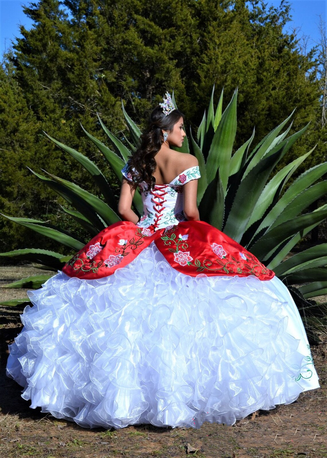 2024 Mexican Embroidered Quinceanera Dresses Ruffles Tiers Floral White And Red Prom Ball Gown Sweet 16 Dress