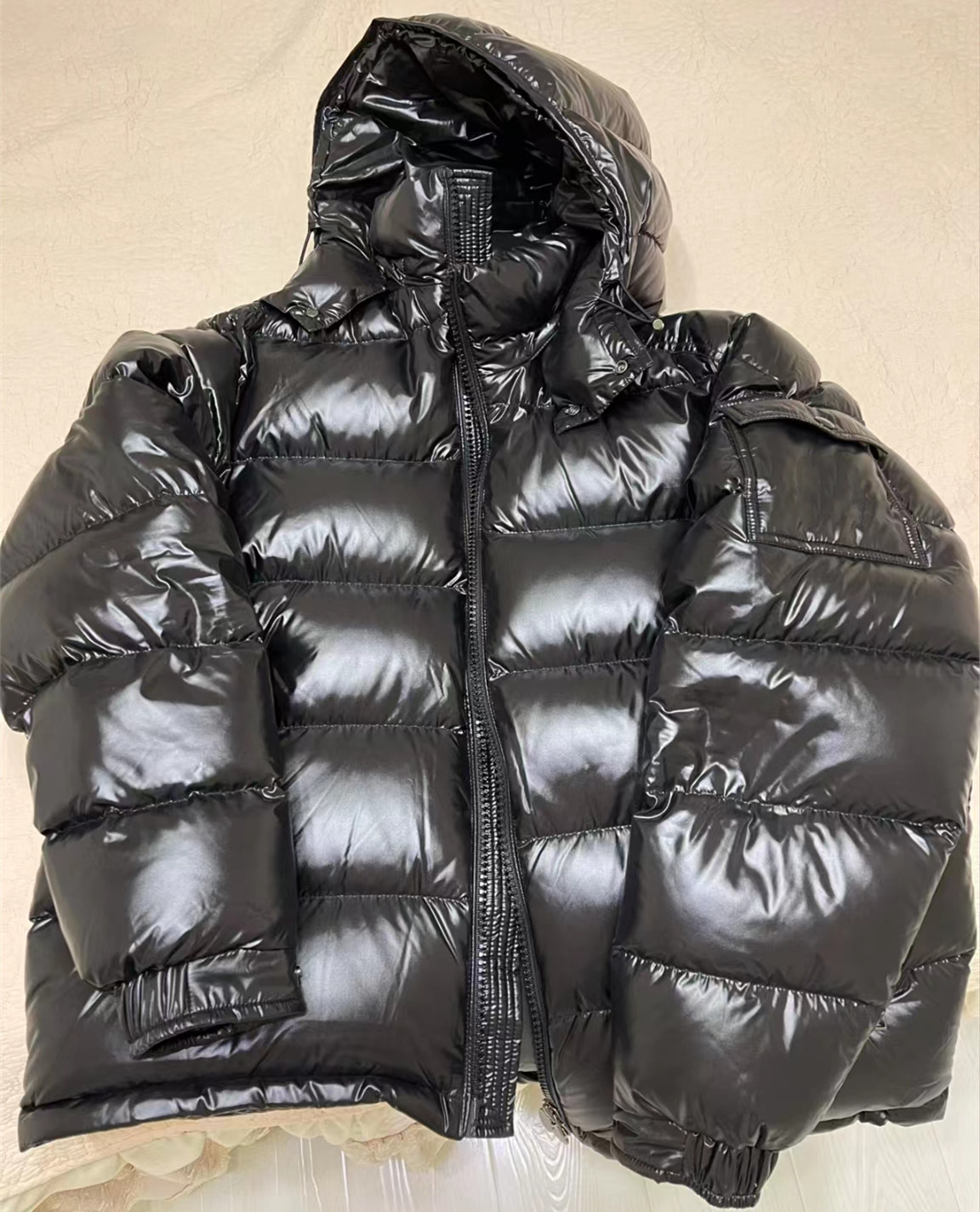 Men Down Winter Jacket Designer Short Puffer Snap-off Detachable Hood Parka Coat Warm outerwear, Dustbag
Men Down Winter Jacket Designer Short Puffer Snap-off Detachable Hood Parka Coat Warm outerwear, Dustbag