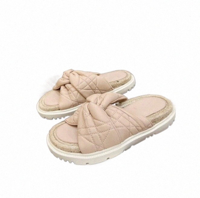 Designer Woven Sandals Dtwist Slippers Twist Sheepskin Finish EVA Women Slipper, Box
Designer Woven Sandals Dtwist Slippers Twist Sheepskin Finish EVA Women Slipper, Box