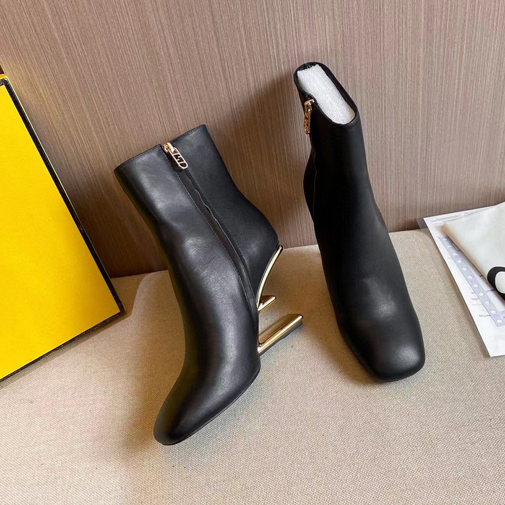 Latest fashion F Sculpted high-heeled Short boots Metallic high heels Side zipper square toe Calfskin Ankle boots black leather outsole for women designer shoes
Latest fashion F Sculpted high-heeled Short boots Metallic high heels Side zipper square toe Calfskin Ankle boots black leather outsole for women designer shoes