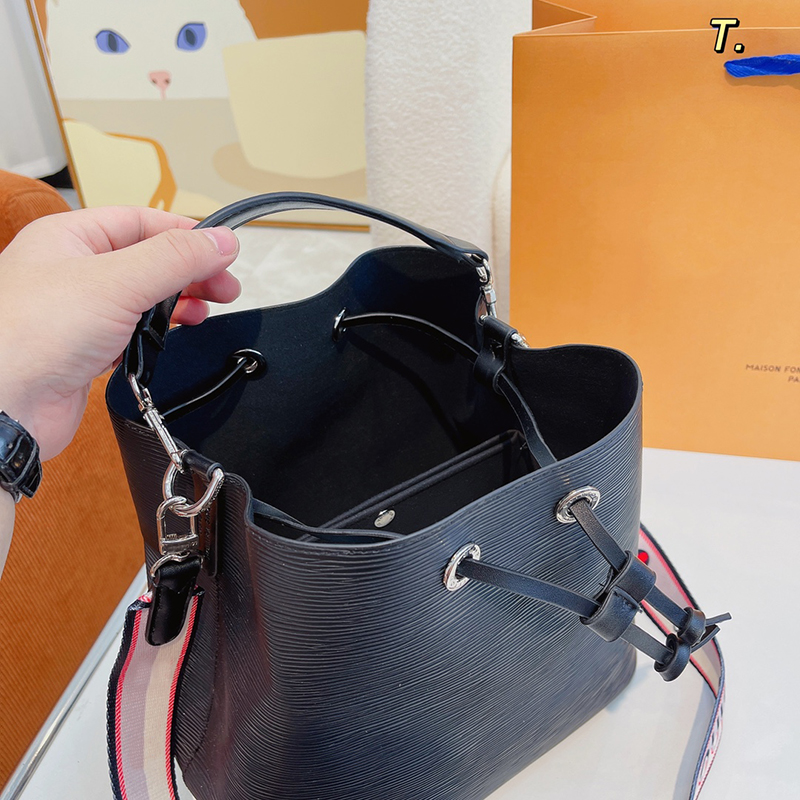 Louiseity 1 Viutonity totes designer luxury bags womens high quality LVS luxurys designers handbag women bag mini purses handbags the tote onthego wallet EF04, Blue
Louiseity 1 Viutonity totes designer luxury bags womens high quality LVS luxurys designers handbag women bag mini purses handbags the tote onthego wallet EF04, Blue