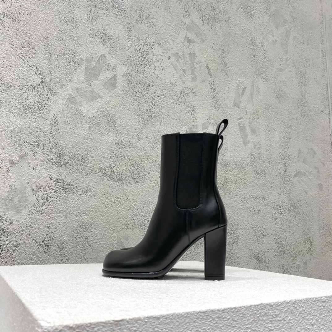 boots designer boot martin booties high ankle boot genuine leather 9 cm heel logo size 35-42, Black
boots designer boot martin booties high ankle boot genuine leather 9 cm heel logo size 35-42, Black