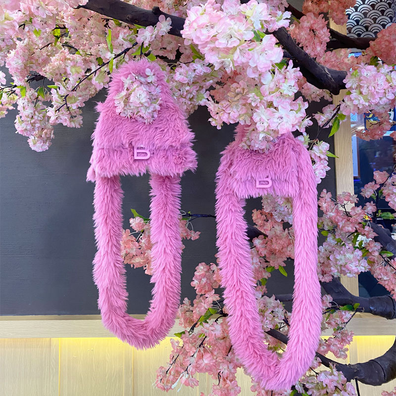 Fashion Womens Bag Ins Faux Fur Hourglass Shoulder s Sweet Cute Winter Plush Satchels Fluffy s Designer Handbag 220819