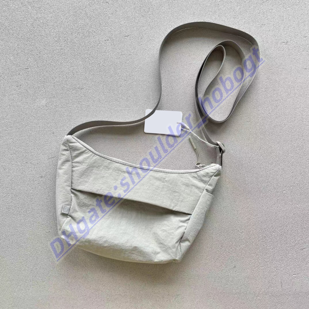 Luxurys Designer nylon lulu Sling Crossbody Bag women mens wallet high capacity famous sports tote bags classic travel handbag clutch Shoulder Bag fashion handbags, Carton
Luxurys Designer nylon lulu Sling Crossbody Bag women mens wallet high capacity famous sports tote bags classic travel handbag clutch Shoulder Bag fashion handbags, Carton