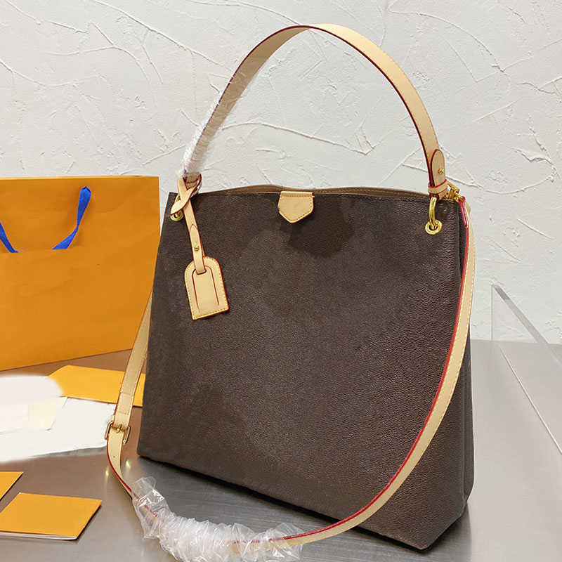 Printed Shopping Bags Women Old Flower Handbag Purse Classic Crossbody Tote High Quality Shoulder Back Package Restro Letter Print
Printed Shopping Bags Women Old Flower Handbag Purse Classic Crossbody Tote High Quality Shoulder Back Package Restro Letter Print