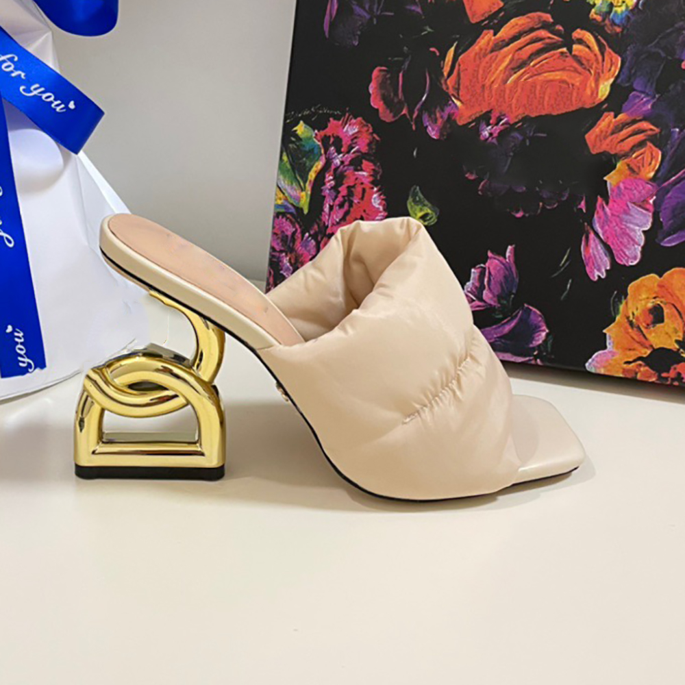 Luxury Designer early spring down cloth high-heeled sandals women flat toe open-toe temperament slippers letter heels with box 006, #0
Luxury Designer early spring down cloth high-heeled sandals women flat toe open-toe temperament slippers letter heels with box 006, #0