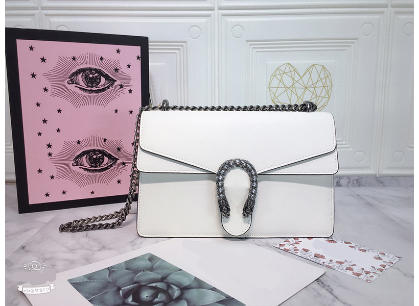 FASHION chain Totes WOMEN luxurys designers bags Genuine leather Handbag twist Cosmetic messenger Shopping shoulder bag Totes card WALLET, White
FASHION chain Totes WOMEN luxurys designers bags Genuine leather Handbag twist Cosmetic messenger Shopping shoulder bag Totes card WALLET, White