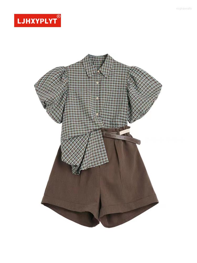 Women' Tracksuits Bubble Short-sleeved Plaid Shirt High Waisted Wide Leg Casual Shorts Two-piece Women' Retro Hong Kong Style Thin, Auburn
Women' Tracksuits Bubble Short-sleeved Plaid Shirt High Waisted Wide Leg Casual Shorts Two-piece Women' Retro Hong Kong Style Thin, Auburn
