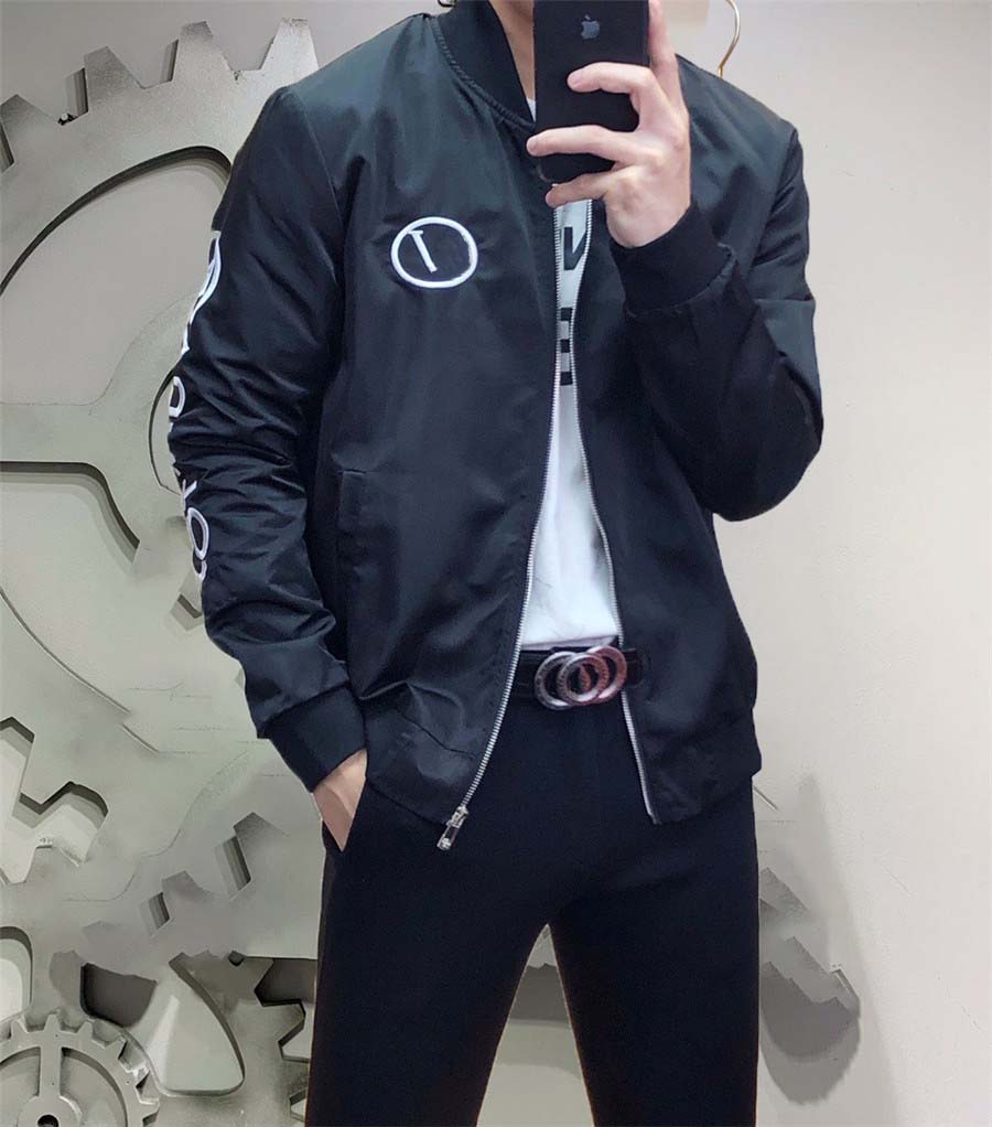 Designer Men's Jackets Outerwear Winter Alphabet Jackets Custom Baseball High Quality Waterproof Hoodie Autumn Coat Windbreaker Zip Up Asia Size M-3XL
Designer Men's Jackets Outerwear Winter Alphabet Jackets Custom Baseball High Quality Waterproof Hoodie Autumn Coat Windbreaker Zip Up Asia Size M-3XL