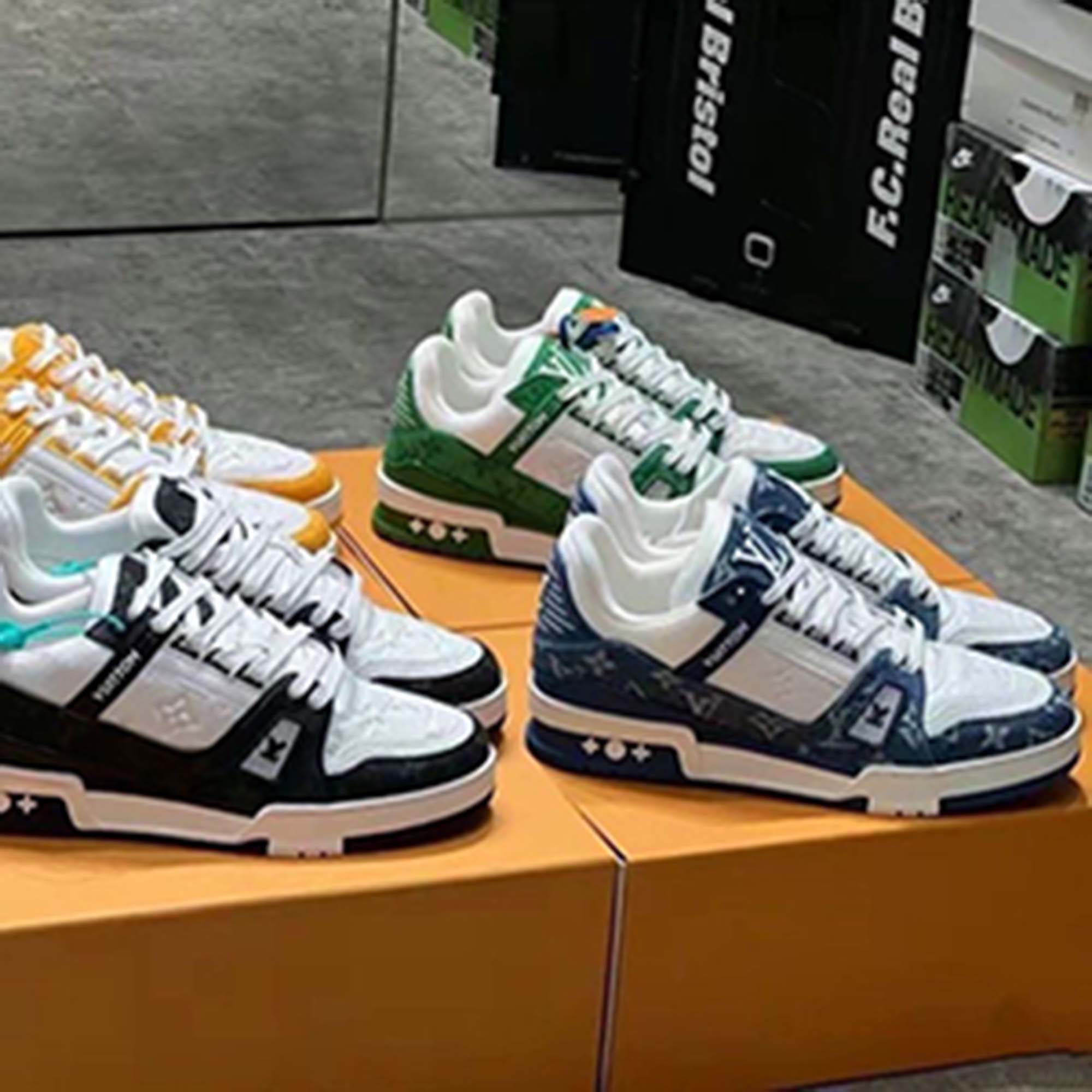 Men Designer Shoes Black Trainers Flowers Shoe Newest Popular Luxury Designers Genuine Leather Chaussures Casual Sneakers a2
Men Designer Shoes Black Trainers Flowers Shoe Newest Popular Luxury Designers Genuine Leather Chaussures Casual Sneakers a2