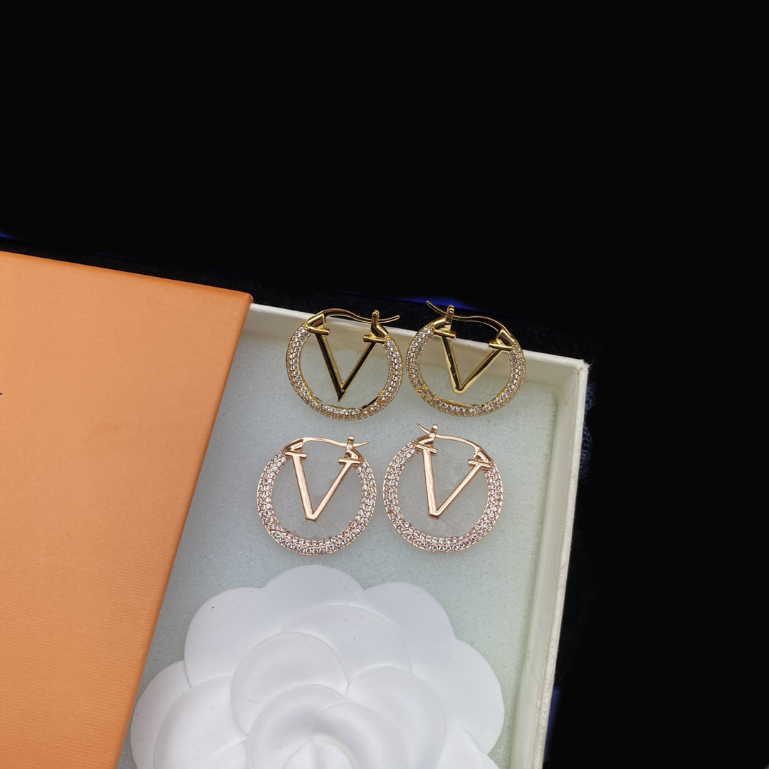 Designer jewelry Fashion gold hoop earrings with diamonds lady Women Party Wedding Lovers gifts engagement Jewelry for Bride or friends
Designer jewelry Fashion gold hoop earrings with diamonds lady Women Party Wedding Lovers gifts engagement Jewelry for Bride or friends