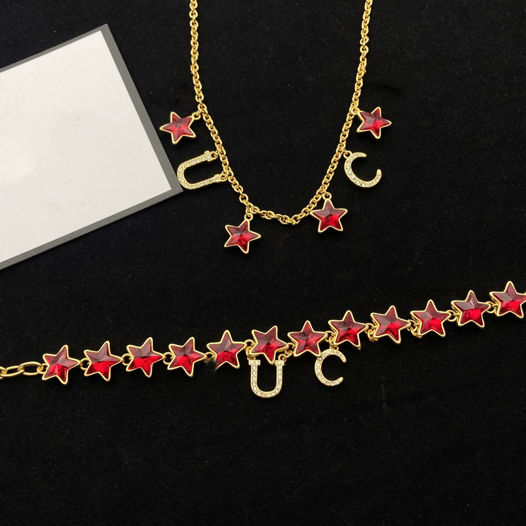 Fashion Classic Star Necklace Ladies Ruby Double G Letter Bracelet Valentine's Engagement Jewelry Accessories No Box, Golden
Fashion Classic Star Necklace Ladies Ruby Double G Letter Bracelet Valentine's Engagement Jewelry Accessories No Box, Golden