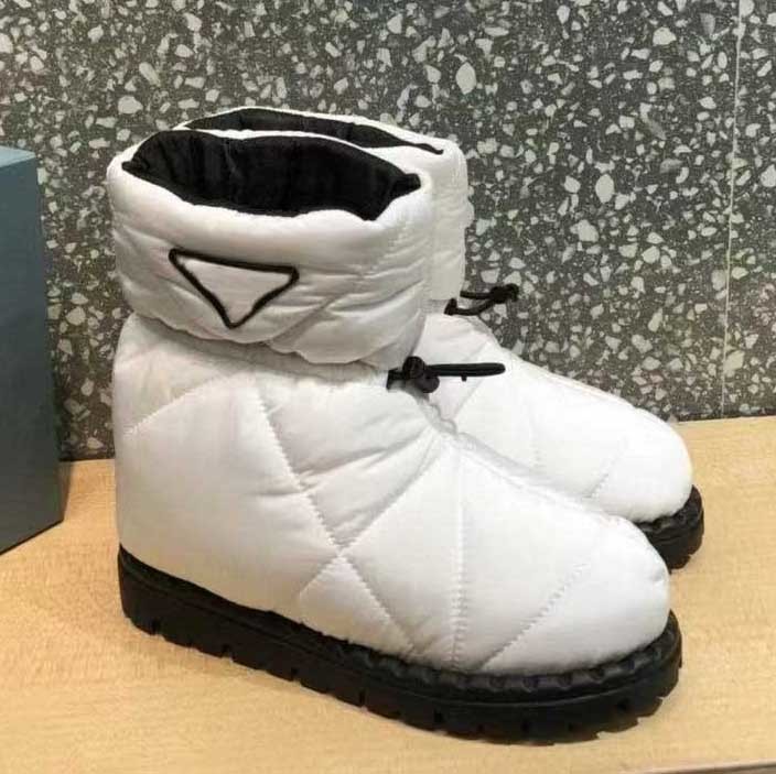 Boots Designer Boots Women Quilted Nylon Slip-on Shoes Winter Space Shoes Lady Warm Short Boot Designers Sneakers Three Styles Size 35-41, 11
Boots Designer Boots Women Quilted Nylon Slip-on Shoes Winter Space Shoes Lady Warm Short Boot Designers Sneakers Three Styles Size 35-41, 11