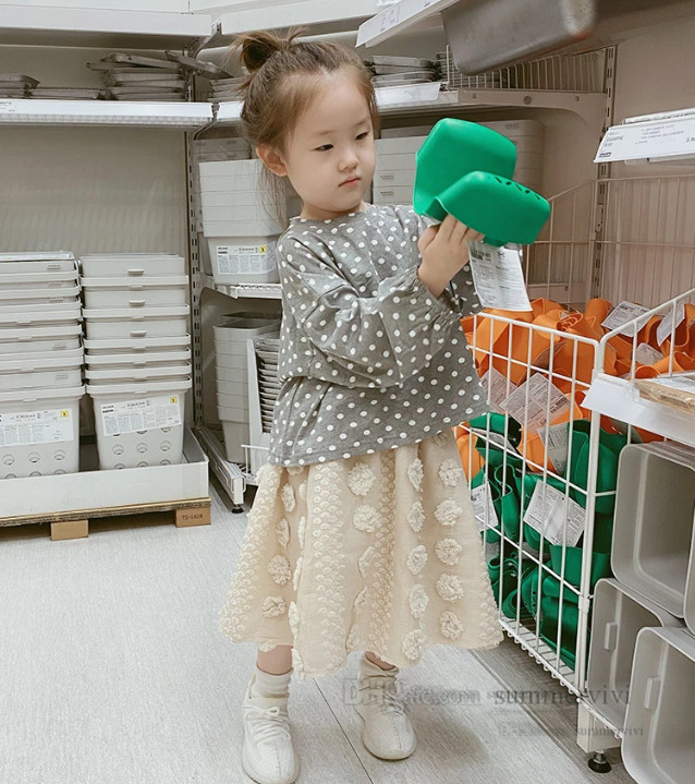 Girls stereo flowers applique skirt designer kids high waist princess skirt autumn children birthday party clothing Q8110, Apricot
Girls stereo flowers applique skirt designer kids high waist princess skirt autumn children birthday party clothing Q8110, Apricot