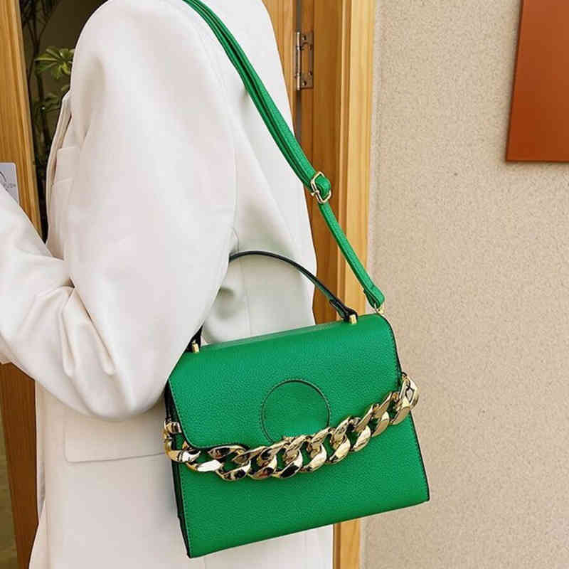 New fashionable women's bag Portable Single Shoulder Messenger Bag thick chain candy color Handbags, Black
New fashionable women's bag Portable Single Shoulder Messenger Bag thick chain candy color Handbags, Black