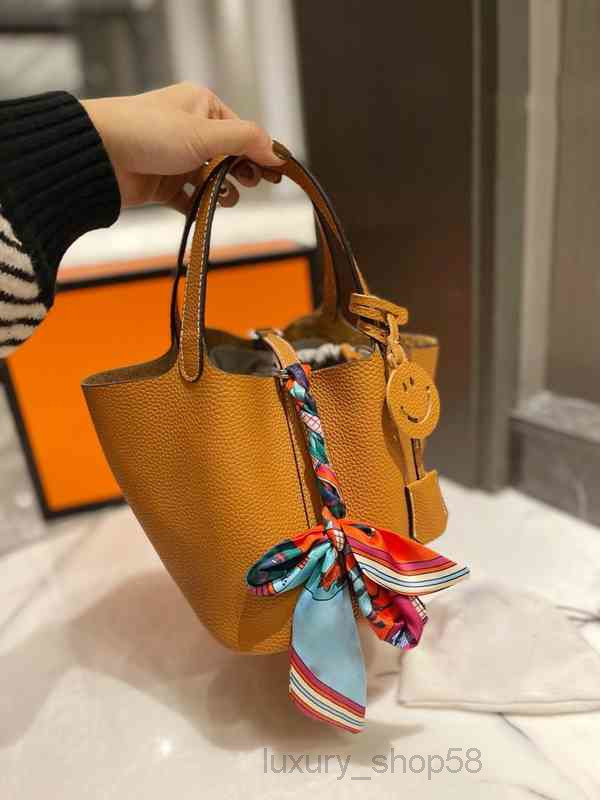 Crossbody Shoulder Bags Luxury Brand Food Basket Bucket Bag Fashion Simple Women's Designer Leather Handbags
Crossbody Shoulder Bags Luxury Brand Food Basket Bucket Bag Fashion Simple Women's Designer Leather Handbags