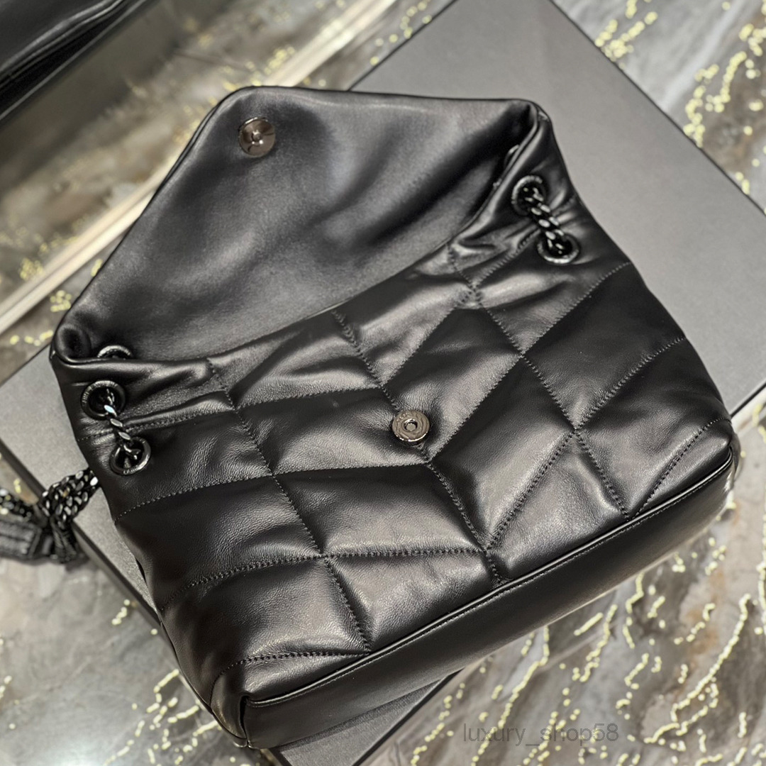 Shoulder Bags Crossbody LOULOU Woman luxurys designers bags Quilted lambskin meenger cloud soft chain shoulder bag WOMAN purse key card Wallet Handbag Totes
Shoulder Bags Crossbody LOULOU Woman luxurys designers bags Quilted lambskin meenger cloud soft chain shoulder bag WOMAN purse key card Wallet Handbag Totes