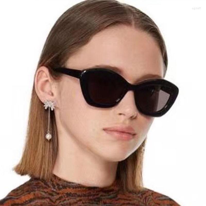 Sunglasses Vintage For Women Classic Retro Cateye Driving Glasses Fashion Polygon Sun Gasses Designer Eyewear Oculos
Sunglasses Vintage For Women Classic Retro Cateye Driving Glasses Fashion Polygon Sun Gasses Designer Eyewear Oculos