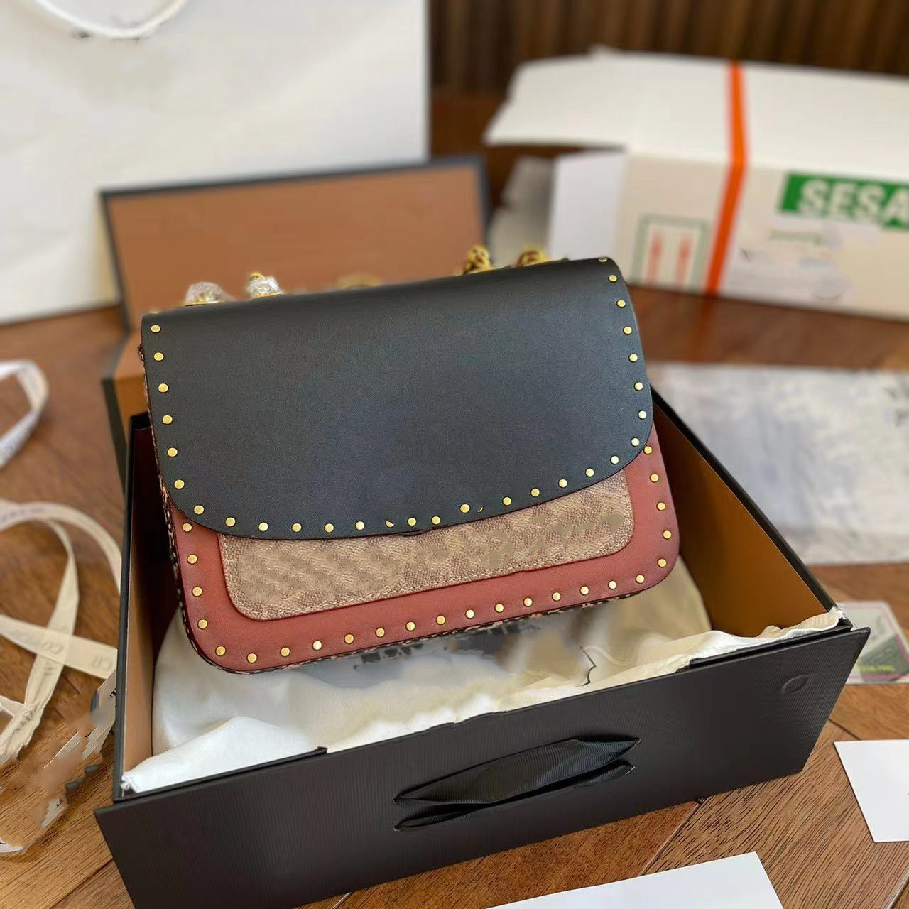 Designer Handbags Shoulder Chain Bags Clutch Bags High Quality Leather Wallets Fashion Ladies Crossbody Bags, Main image two-color
Designer Handbags Shoulder Chain Bags Clutch Bags High Quality Leather Wallets Fashion Ladies Crossbody Bags, Main image two-color