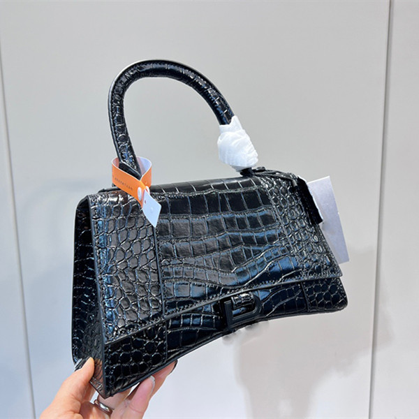 Top quality designer bags fashion ladies hourglass luxury shoulder bags, Black#crocodile#2#gold
Top quality designer bags fashion ladies hourglass luxury shoulder bags, Black#crocodile#2#gold