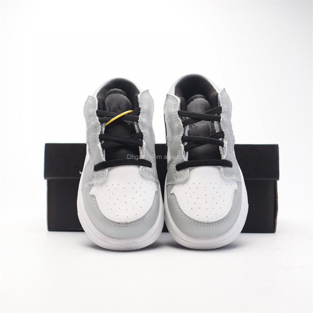 2022 Hot Kids 1 Low ALT Alt Light Smoke Gray Basketball Shoes AR6351-078 White Gray Black Girls Boys Children Sneakers US Size 7.5C-3Y EUR Size 24-35, 001
2022 Hot Kids 1 Low ALT Alt Light Smoke Gray Basketball Shoes AR6351-078 White Gray Black Girls Boys Children Sneakers US Size 7.5C-3Y EUR Size 24-35, 001