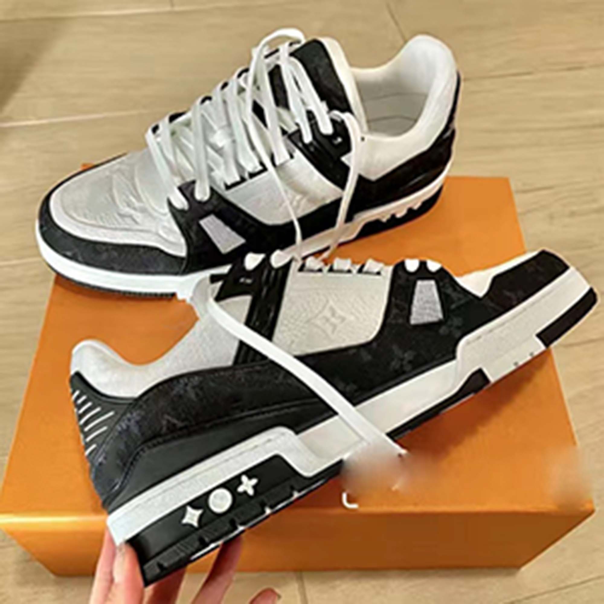 Men Designer Shoes Black Trainers Flowers Shoe Newest Popular Luxury Designers Genuine Leather Chaussures Casual Sneakers a6 
Men Designer Shoes Black Trainers Flowers Shoe Newest Popular Luxury Designers Genuine Leather Chaussures Casual Sneakers a6