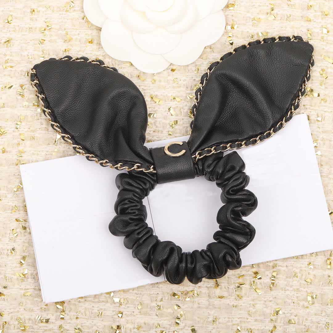Top quality charm hair rope rabbit shape design women design black genuine leather have stamp box PS7049A
Top quality charm hair rope rabbit shape design women design black genuine leather have stamp box PS7049A