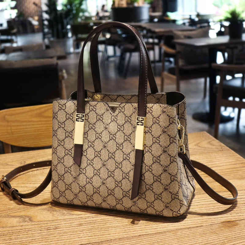 Bags Versatile handbag large capacity single shoulder women's messenger Handbags, Beige
Bags Versatile handbag large capacity single shoulder women's messenger Handbags, Beige